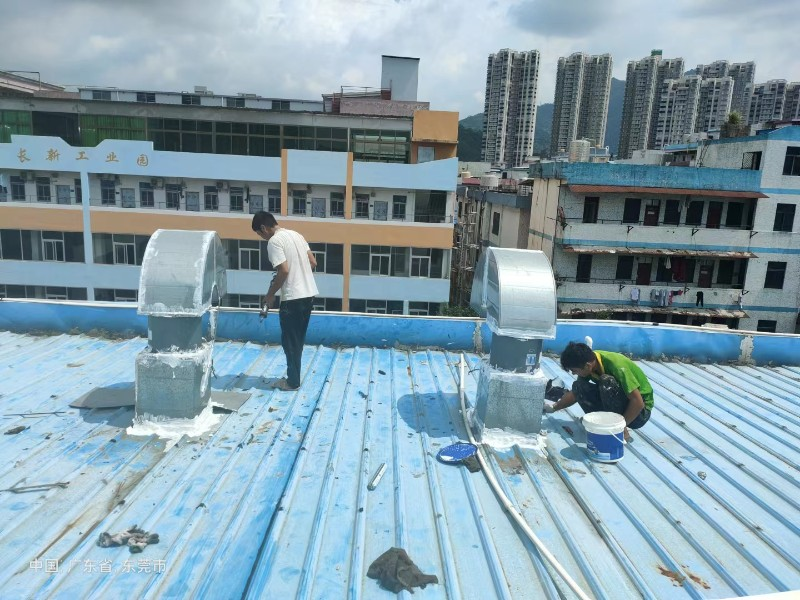 鄂城钢结构屋面涂料维修方法